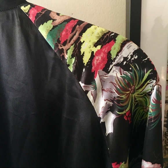 FRENCH CONNECTION- Silk Bomber Jacket 8 - Picture 6 of 8